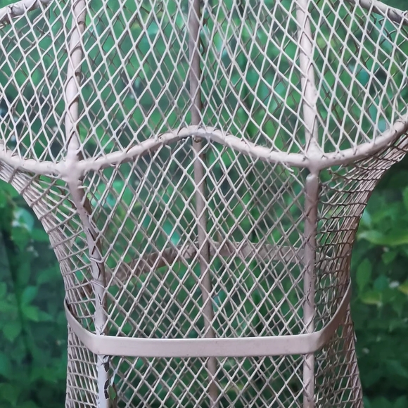 Mini Wire Mannequin - Picture 6 of 7